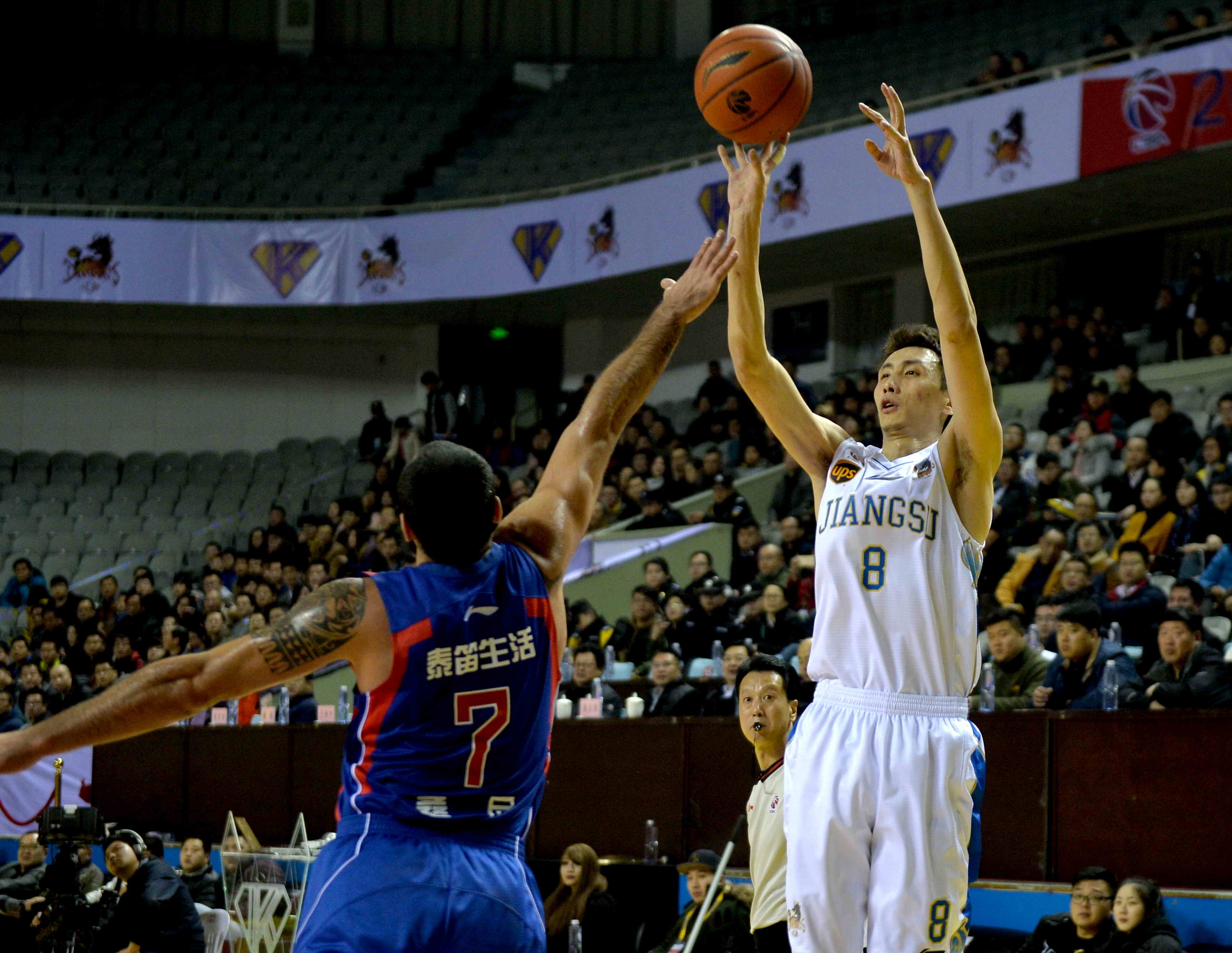 前场压迫与 前场压迫与